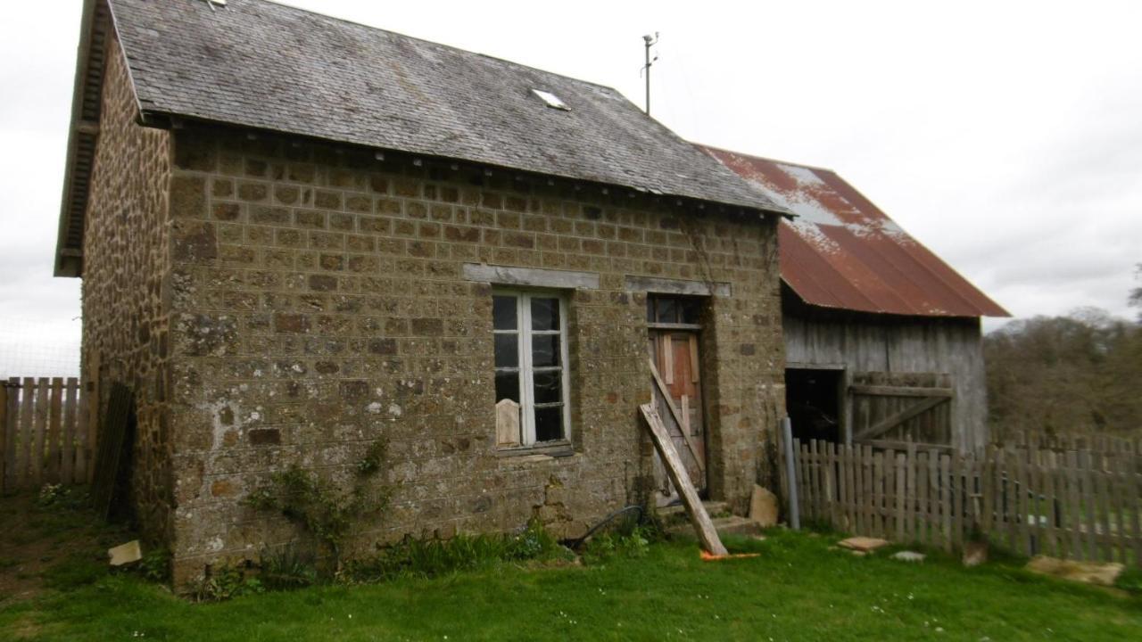 Le Domaine Villa Saint-Symphorien-des-Monts Екстериор снимка